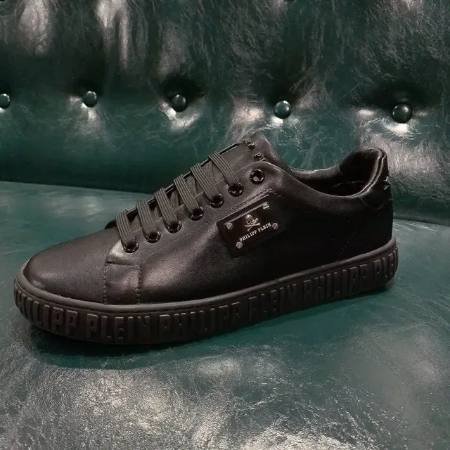 Philipp Plein Sport Chaussures Lifestyle Noires en Cuir avec Semelle Embossée et Branding 2