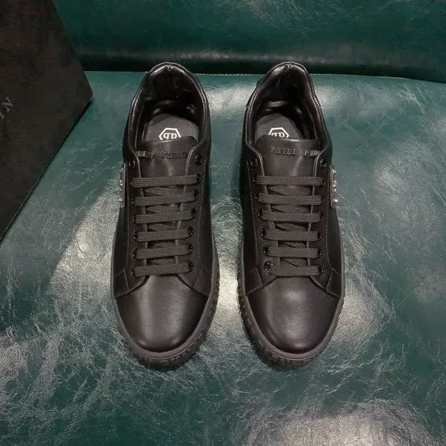 Philipp Plein Sport Chaussures Lifestyle Noires en Cuir avec Semelle Embossée et Branding 5