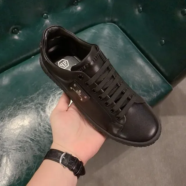 Philipp Plein Sport Chaussures Lifestyle Noires en Cuir avec Semelle Embossée et Branding 9