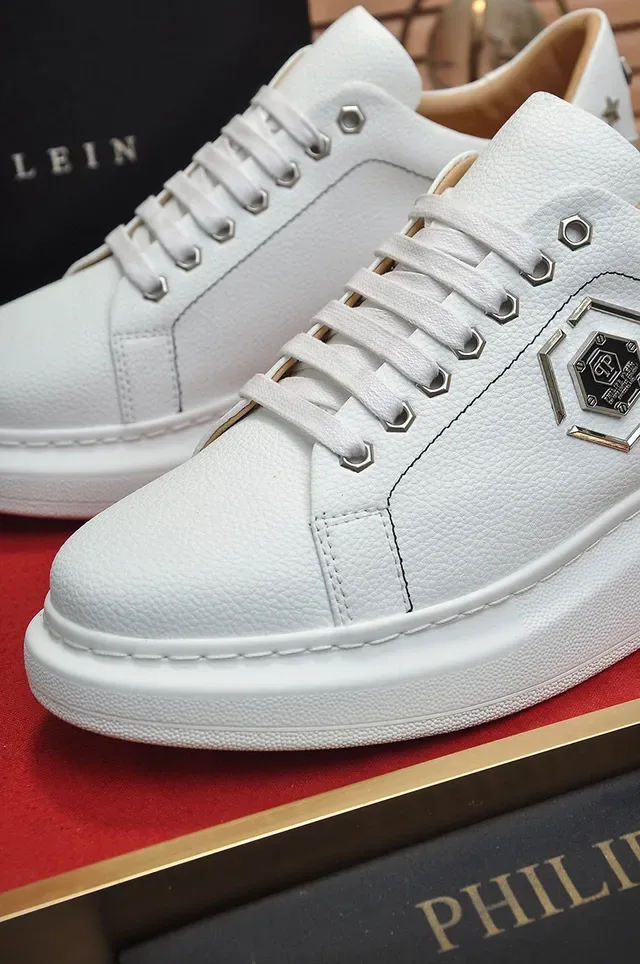 Philipp Plein Tênis Lifestyle Branco Bege de Couro Texturizado com Placa de Logo Metálico Hexagonal 3