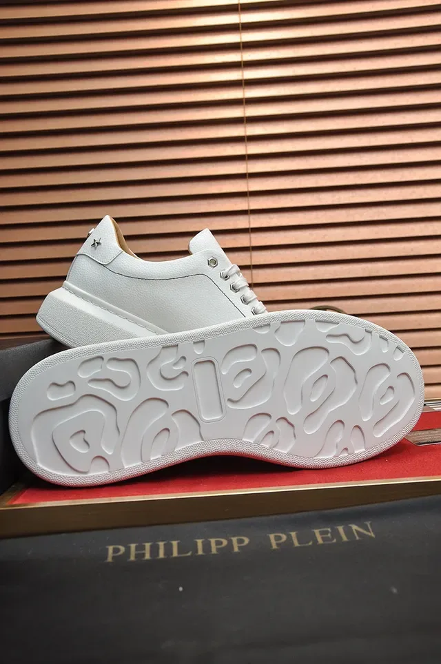 Philipp Plein Tênis Lifestyle Branco Bege de Couro Texturizado com Placa de Logo Metálico Hexagonal 4