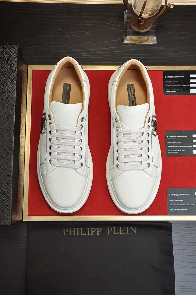 Philipp Plein Tênis Lifestyle Branco Bege de Couro Texturizado com Placa de Logo Metálico Hexagonal 9