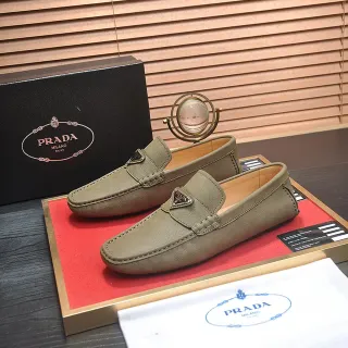 Prada بيج بني زيتوني جلد مكاسين بالخياطة لوفر