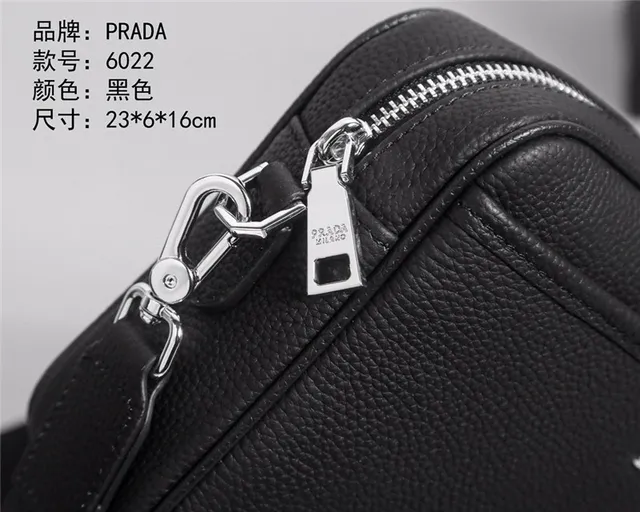 Prada काला दानेदार चमड़ा आयताकार संरचित क्रॉसबॉडी बैग 4