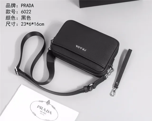 Prada काला दानेदार चमड़ा आयताकार संरचित क्रॉसबॉडी बैग 9