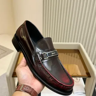 Loafers Prada Buckle Cuir Patenté Dégradé Bordeaux