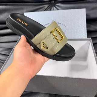 Prada حزام مع إبزيم نعال أخضر أسود جلد مموج نعال