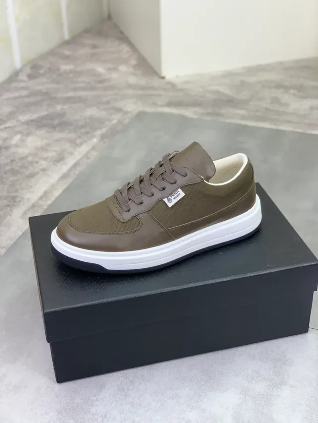 Prada Cloudbust Army Green White Olive جلد ونسيج علوى منصة سول حذاء لايف ستايل 5