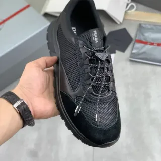 Prada Cloudbust حذاء رياضي أسود شبك و سويدي كبير