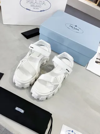 Prada Cloudbust أبيض سميك منصة ساندل جلادياتور 7