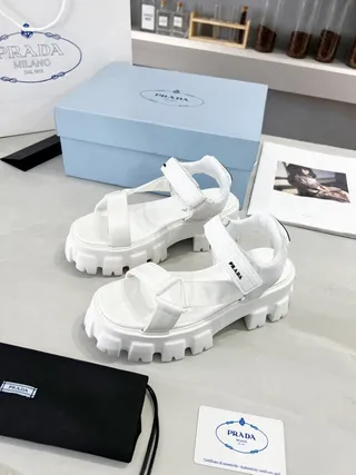 Prada Cloudbust أبيض سميك منصة ساندل جلادياتور 8