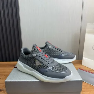 Prada Gris Rojo Malla y Sintético Superior Placa de Logo Metálico Triangular Lifestyle Sneakers