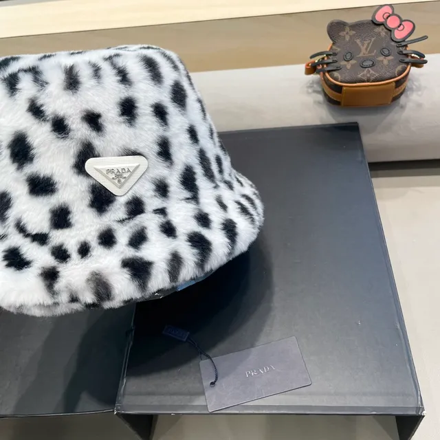 Prada Leopard-Print Faux Fur Bucket Hat 7