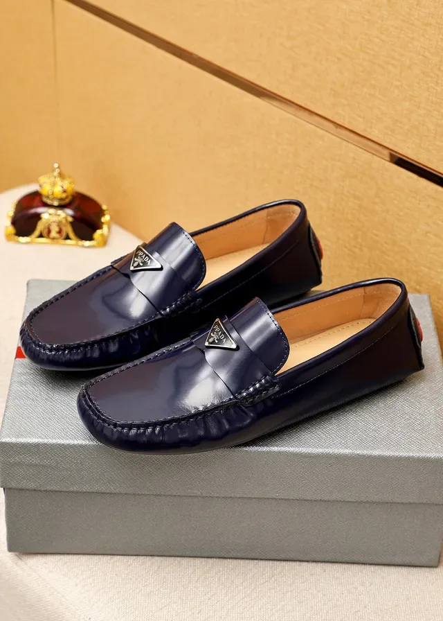 Prada Navy Beige Glossy Patent Leather Metal Triangle Logo Plaque Loafer 8