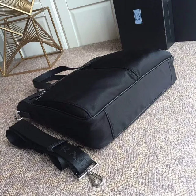 Prada Re-Edition 2005 Black Nylon Tote Bag 3