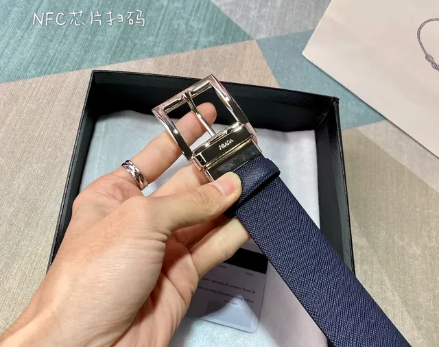 Prada Reversible Navy Silver Textured And Smooth Dual-Finish Leather Belt 6
