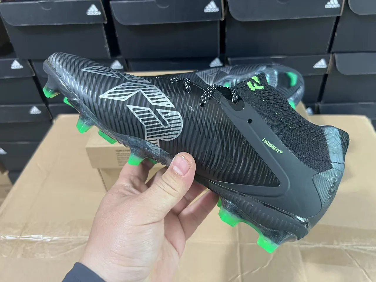 Puma Future Z Black and Green Firm-Ground Chaussures de football 4