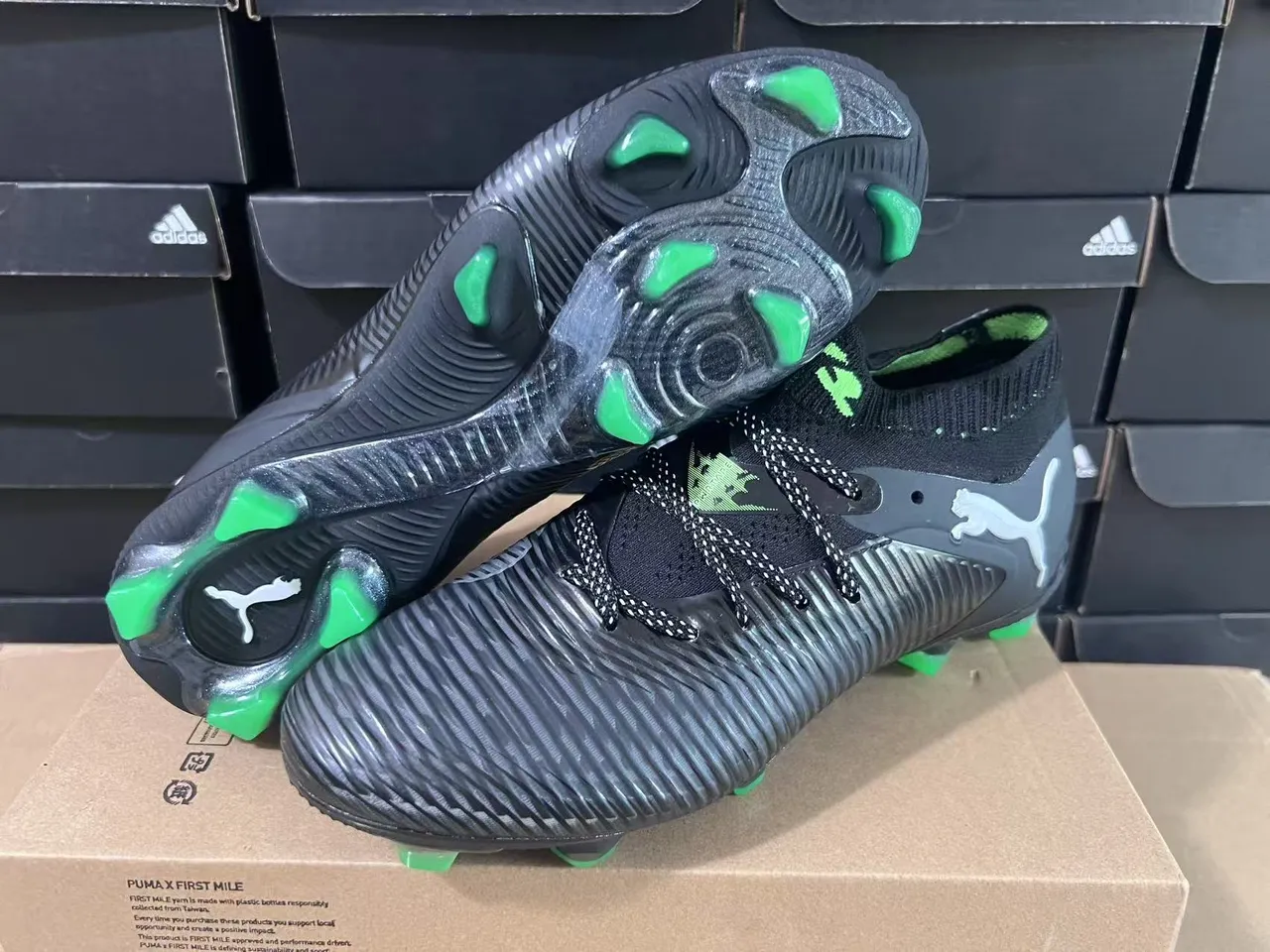 Puma Future Z Black and Green Firm-Ground Chaussures de football 6