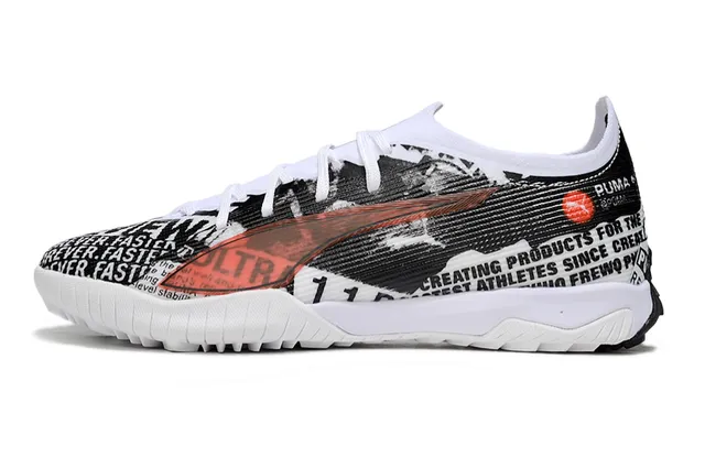 Puma Future Z Chaussures de football Turf blanc et noir avec upper Newspaper-Print Néon Lime Green accent Formstrip 7