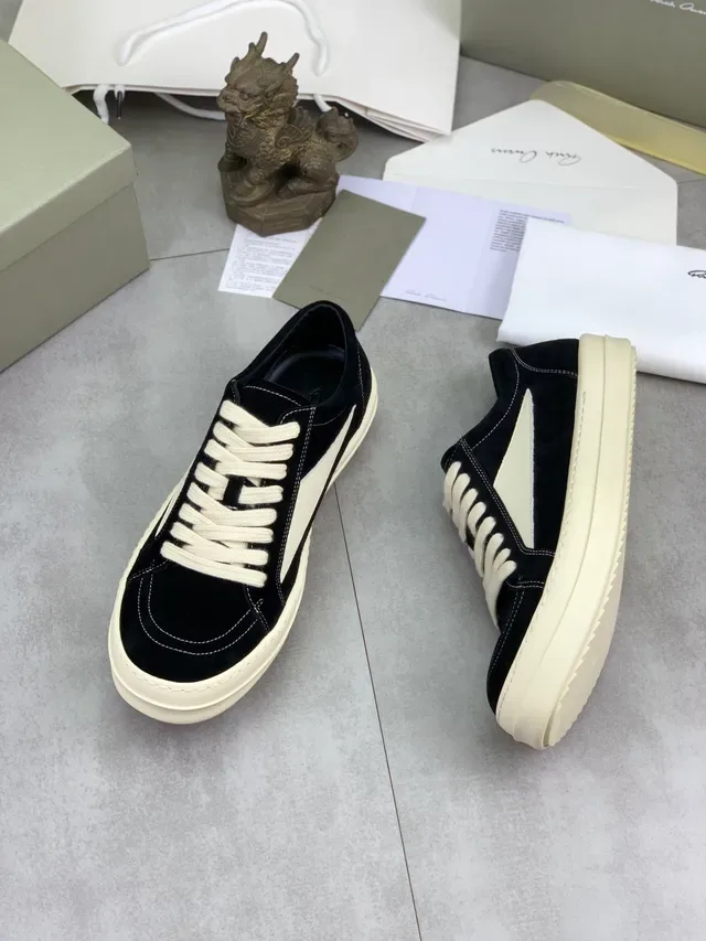 Rick Owens DRKSHDW Baskets Lifestyle en Daim Noir Blanc avec Panneau Latéral Contraste 5