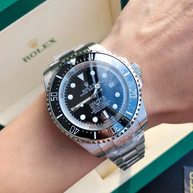 Rolex Deepsea Sea-Dweller Green-Black Gradient Dial Blue Rubber Strap Mechanical Watch 2