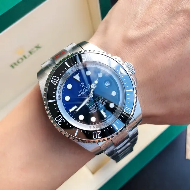 Rolex Deepsea Sea-Dweller Green-Black Gradient Dial Blue Rubber Strap Mechanical Watch 5