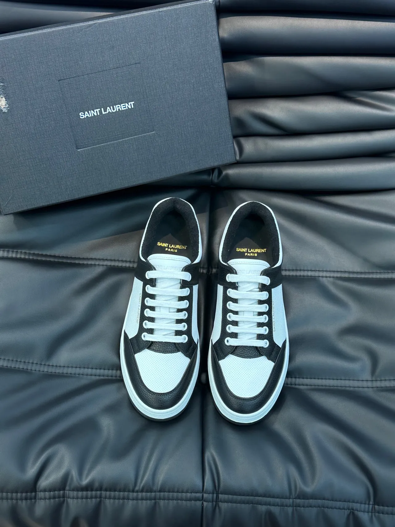 Saint Laurent Noir Blanc Deux Tons Panneau de Maille Perforé Sneakers Lifestyle 2