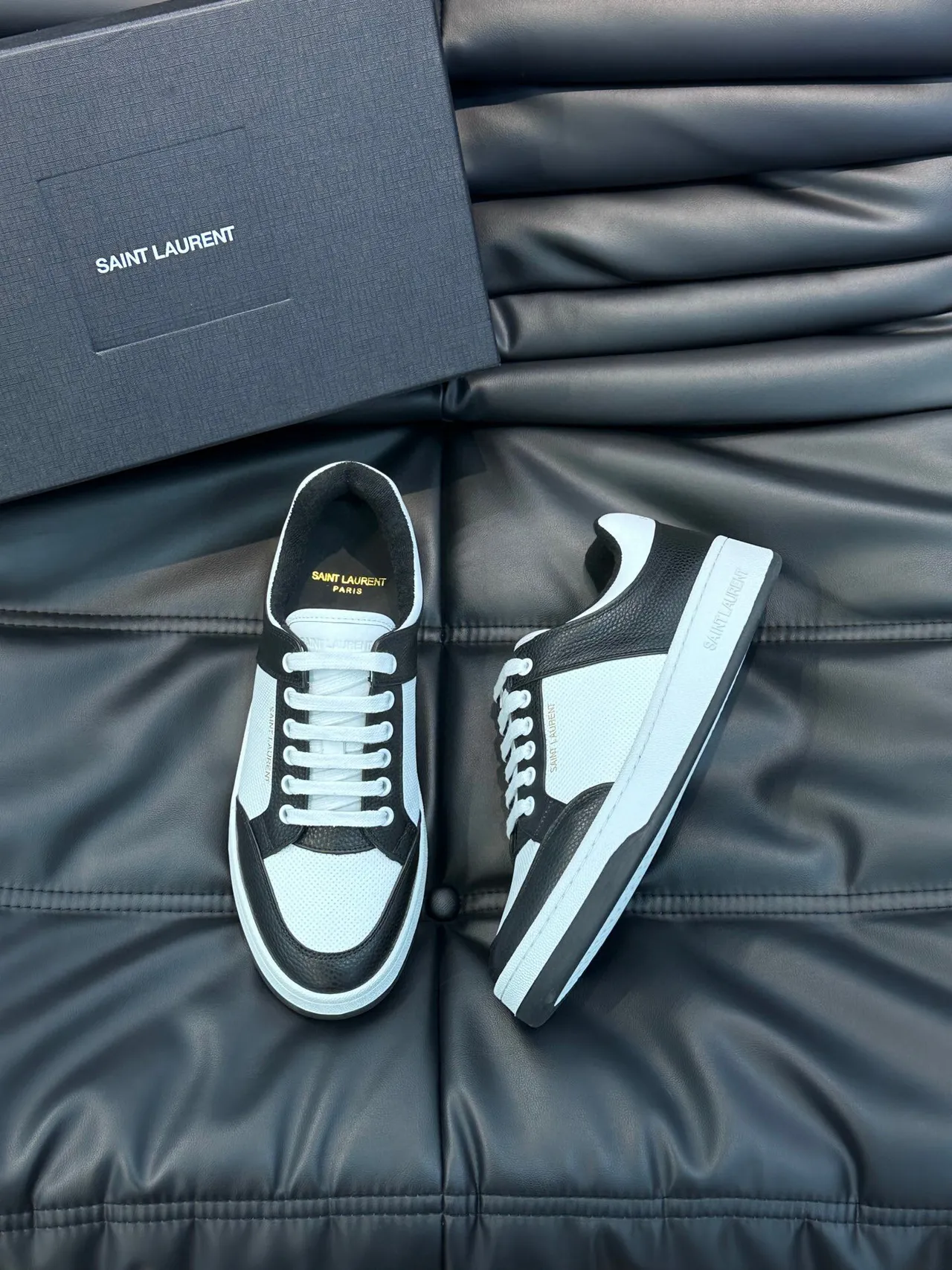 Saint Laurent Noir Blanc Deux Tons Panneau de Maille Perforé Sneakers Lifestyle 3