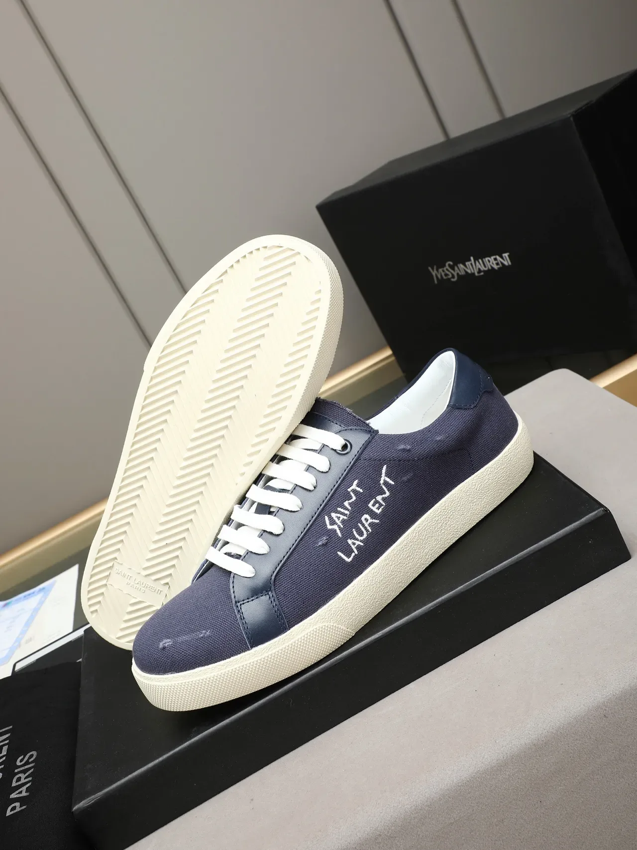 Saint Laurent tênis lifestyle canvas navy bordados 4