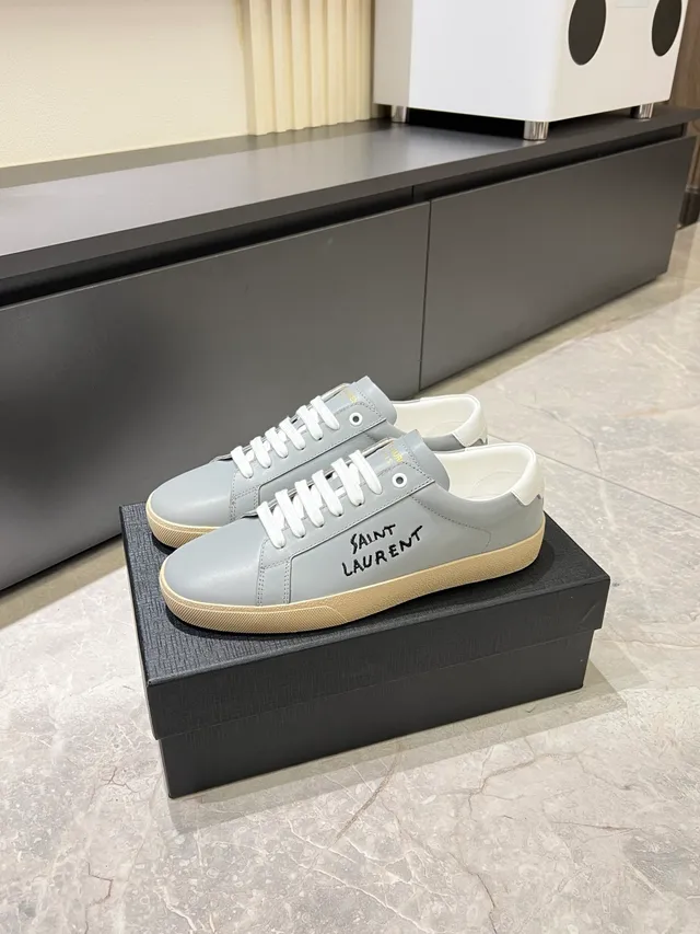 Saint Laurent sneakers lifestyle gris blanc à bout bas en cuir 5