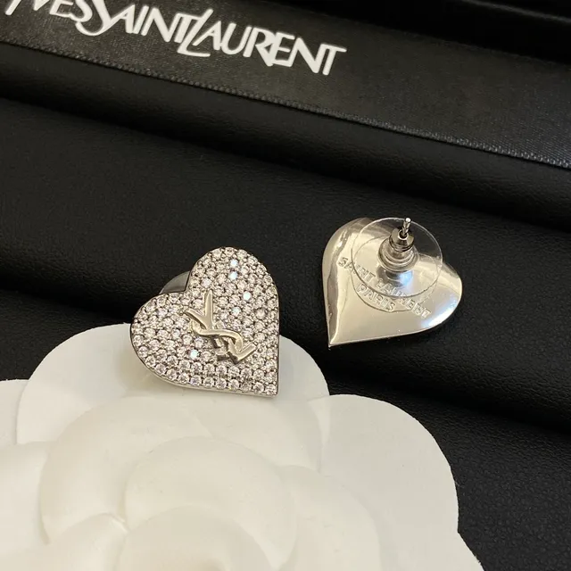 Saint Laurent Coração de Amor Prata Branca Pavé Crystal Hearts Toggle Clasp Chains Necklace 2