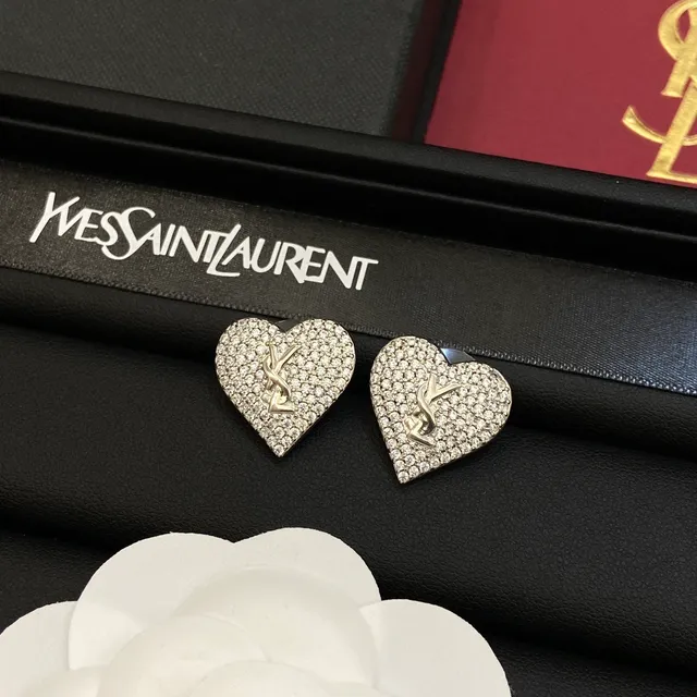 Saint Laurent Coração de Amor Prata Branca Pavé Crystal Hearts Toggle Clasp Chains Necklace 3