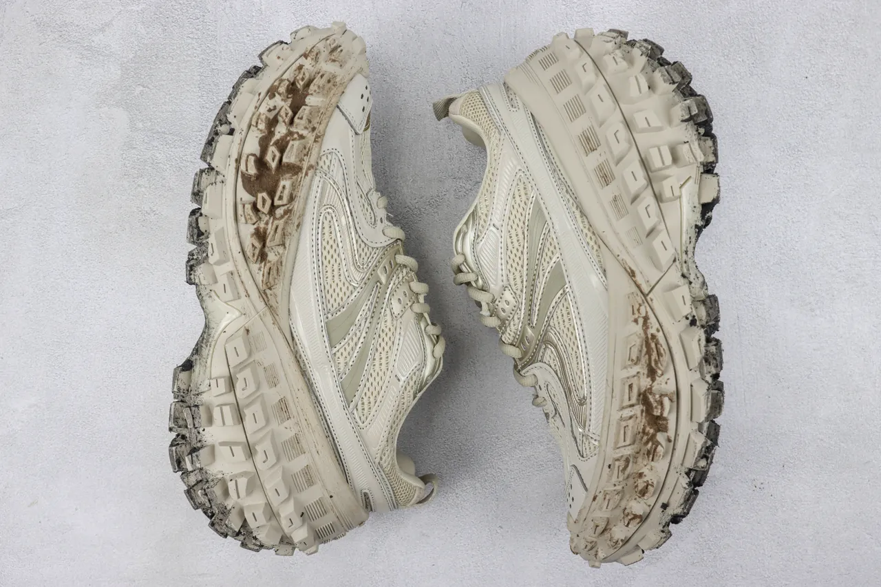 Salomon Beige Gray Chunky Trail Silhouette Mesh And Synthetic Overlay Construction Running Shoes 2