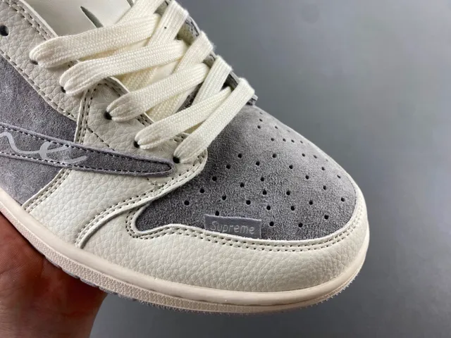 Supreme Script Logo Tênis Lifestyle de Suede e Couro Low-Top 2
