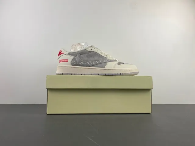 Supreme Script Logo Tênis Lifestyle de Suede e Couro Low-Top 15