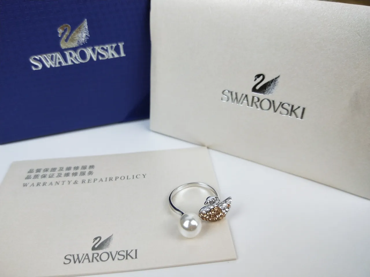 Swarovski Swan Pearl and Crystal Ring 3