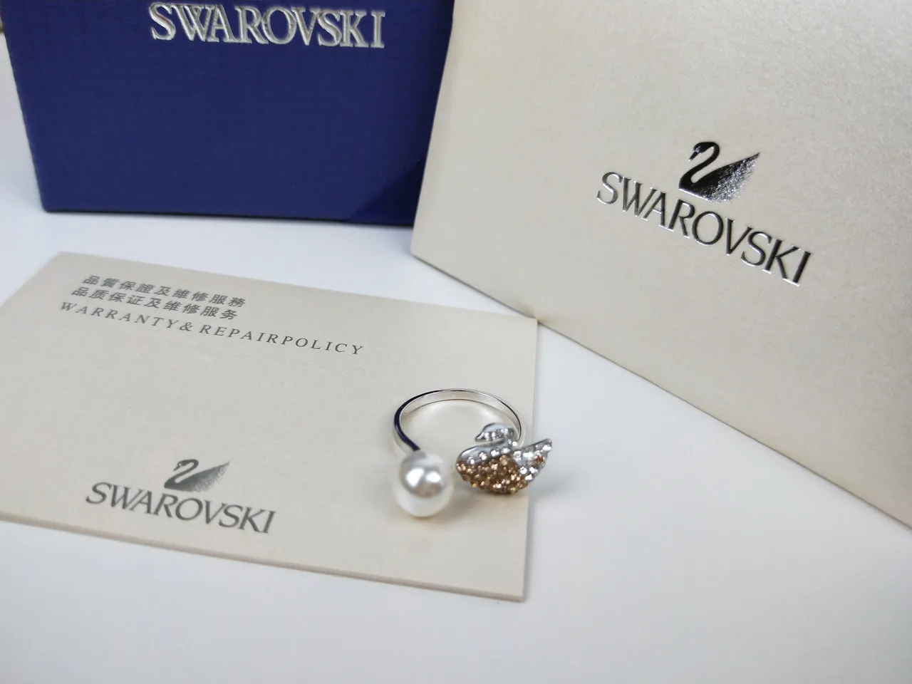 Swarovski Swan Pearl and Crystal Ring 5