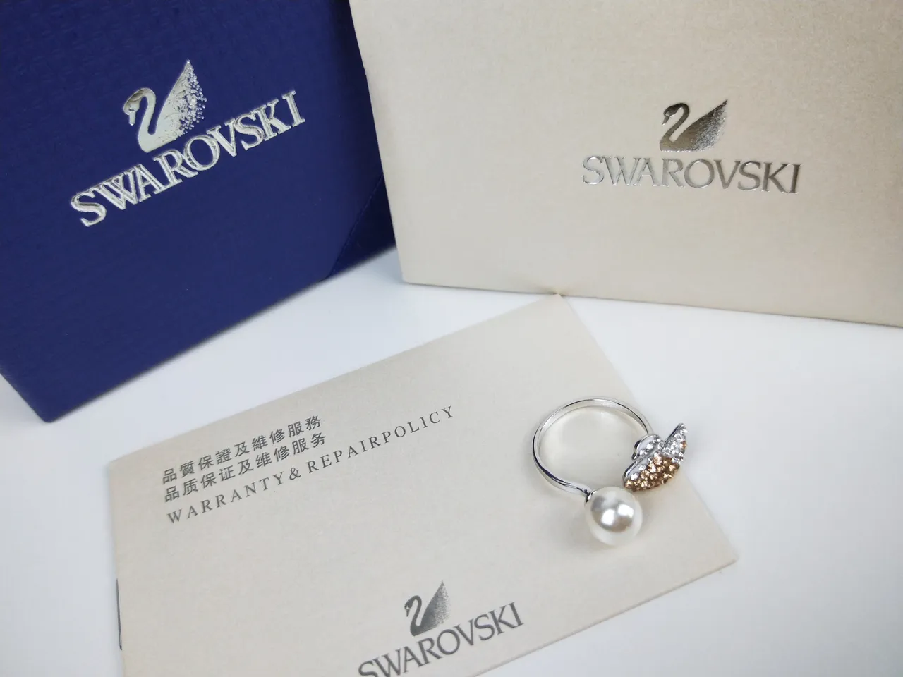 Swarovski Swan Pearl and Crystal Ring 6