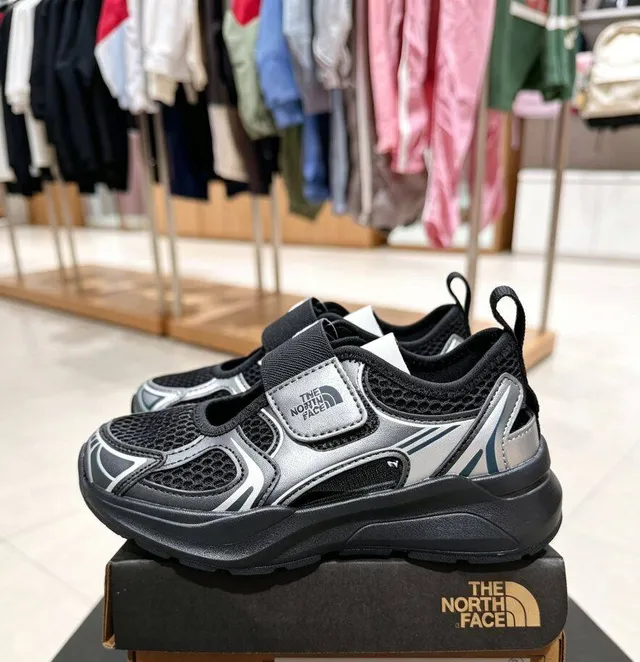The North Face Kids Black and Silver Chunky Sneakers 9
