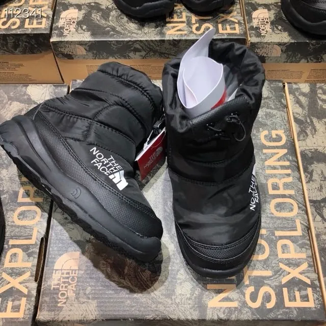 The North Face ThermoBall Boot Black Kids Snow Boots 20