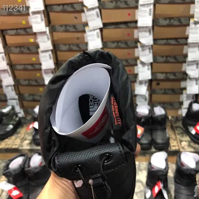 The North Face ThermoBall Boot Black Kids Snow Boots 22