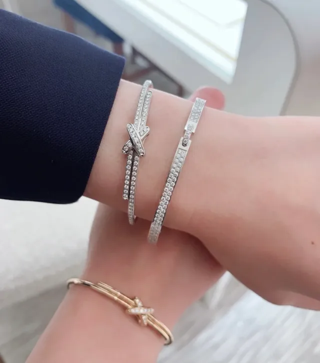 Tiffany & Co. Return to Tiffany X Knot et Tiffany T Pavé Bracelets Diamants 1
