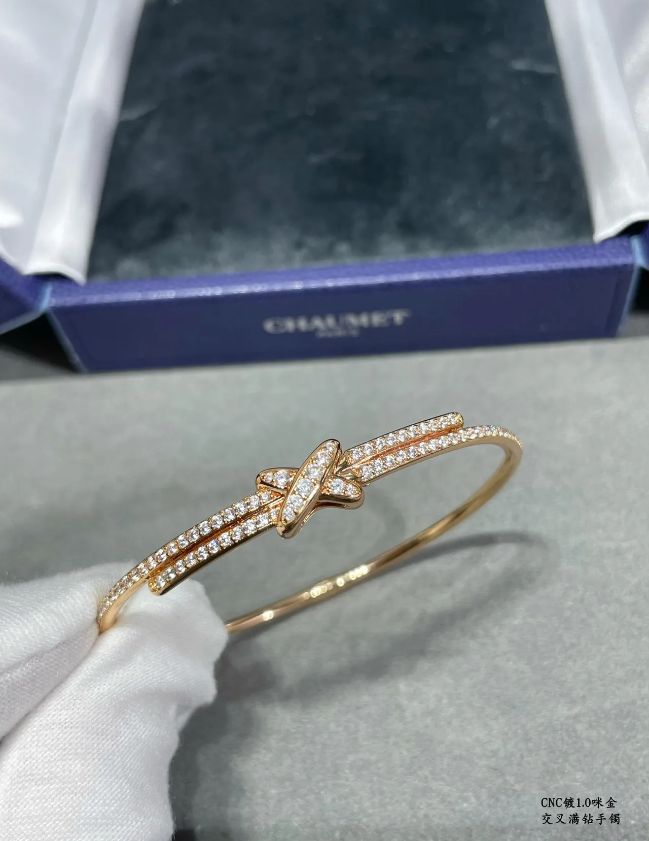 Tiffany & Co. Return to Tiffany X Knot et Tiffany T Pavé Bracelets Diamants 4