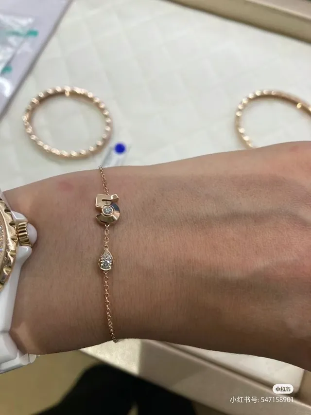 Tiffany & Co. T Collection diamant charme géométrique or rose bracelets 8