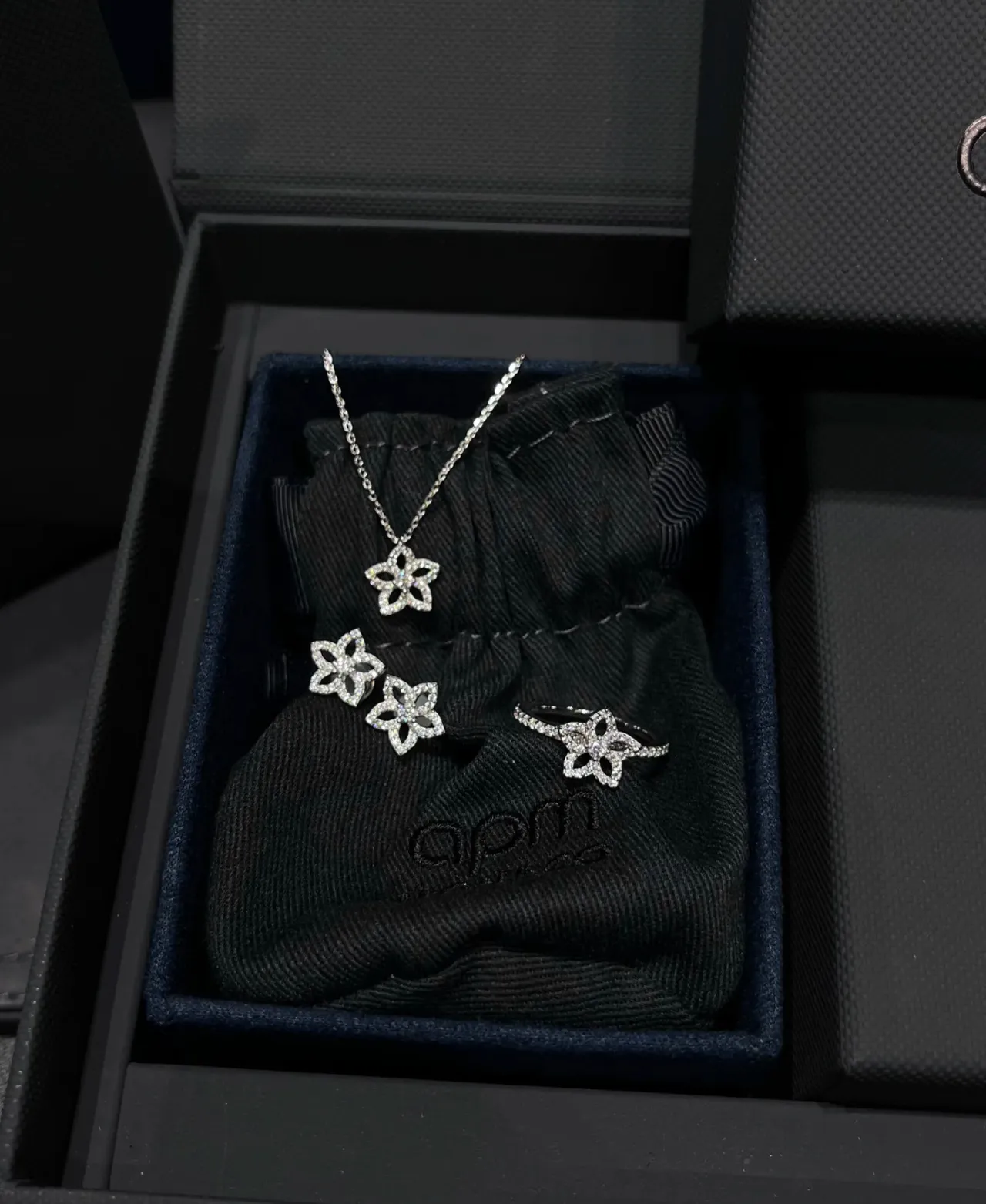 Tiffany & Co. Bague avec motif floral Pavé en argent pierres navy 4