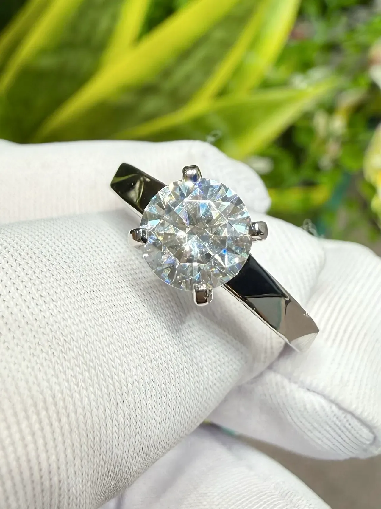 Tiffany & Co. Tiffany Setting Round Brilliant Solitaire Ring 3