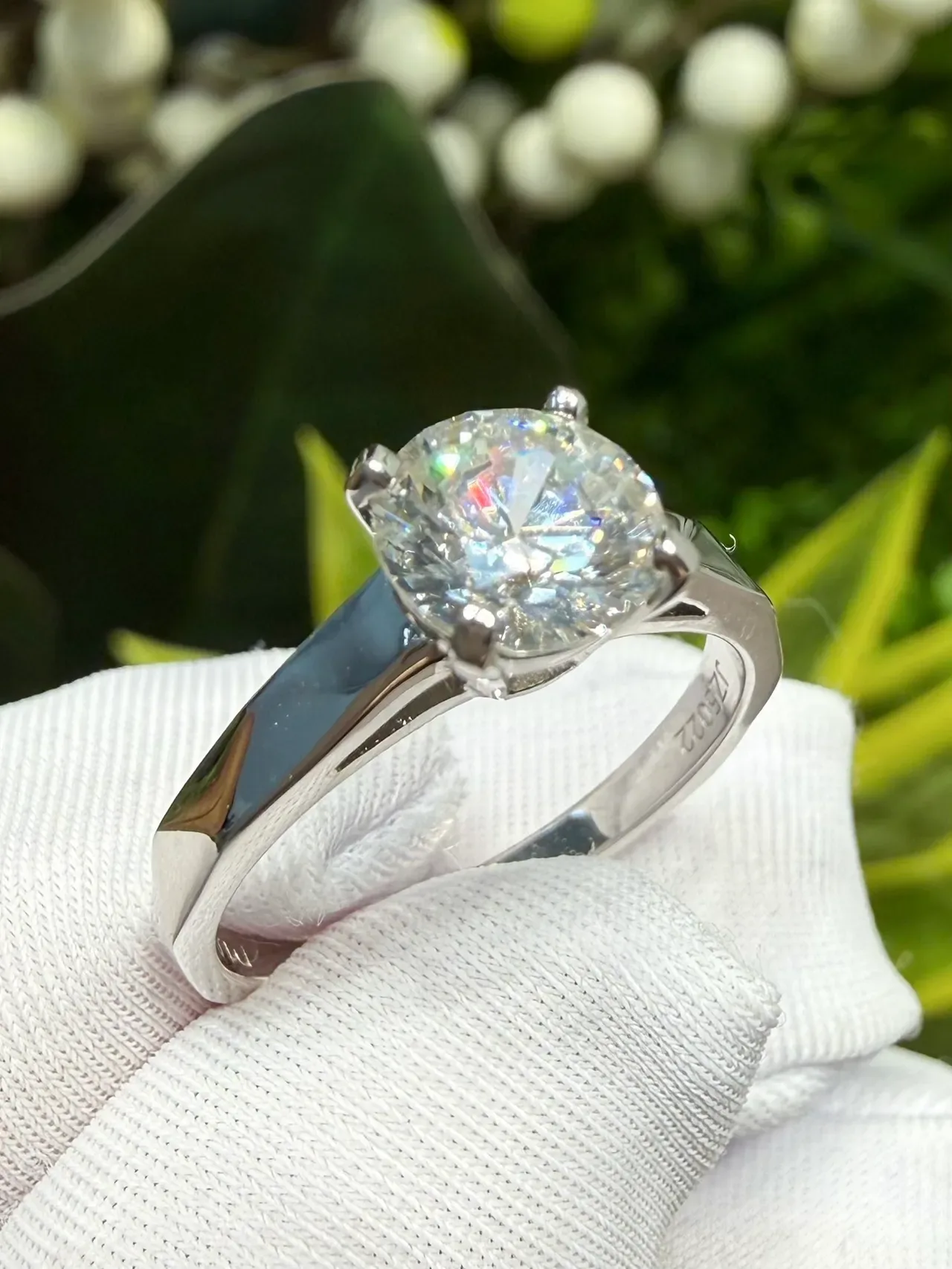 Tiffany & Co. Tiffany Setting Round Brilliant Solitaire Ring 4