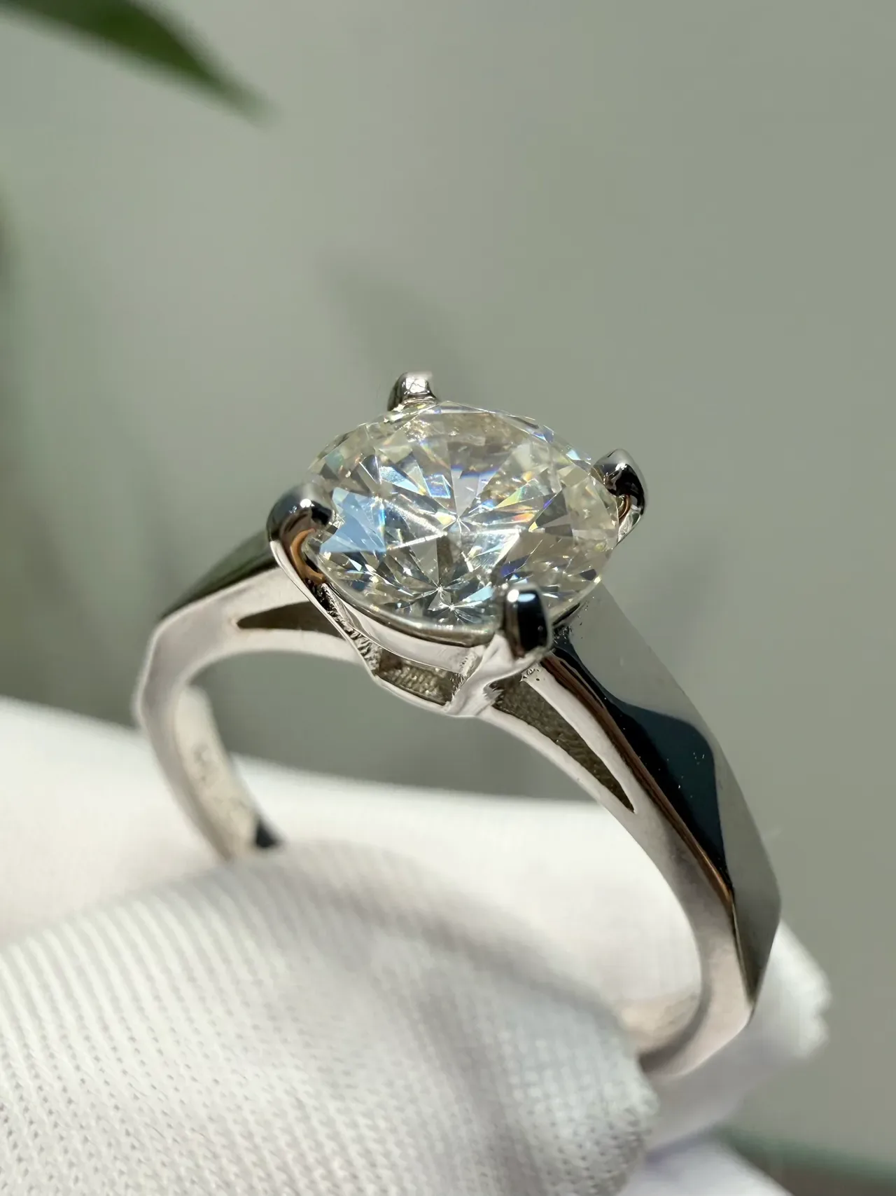 Tiffany & Co. Tiffany Setting Round Brilliant Solitaire Ring 7