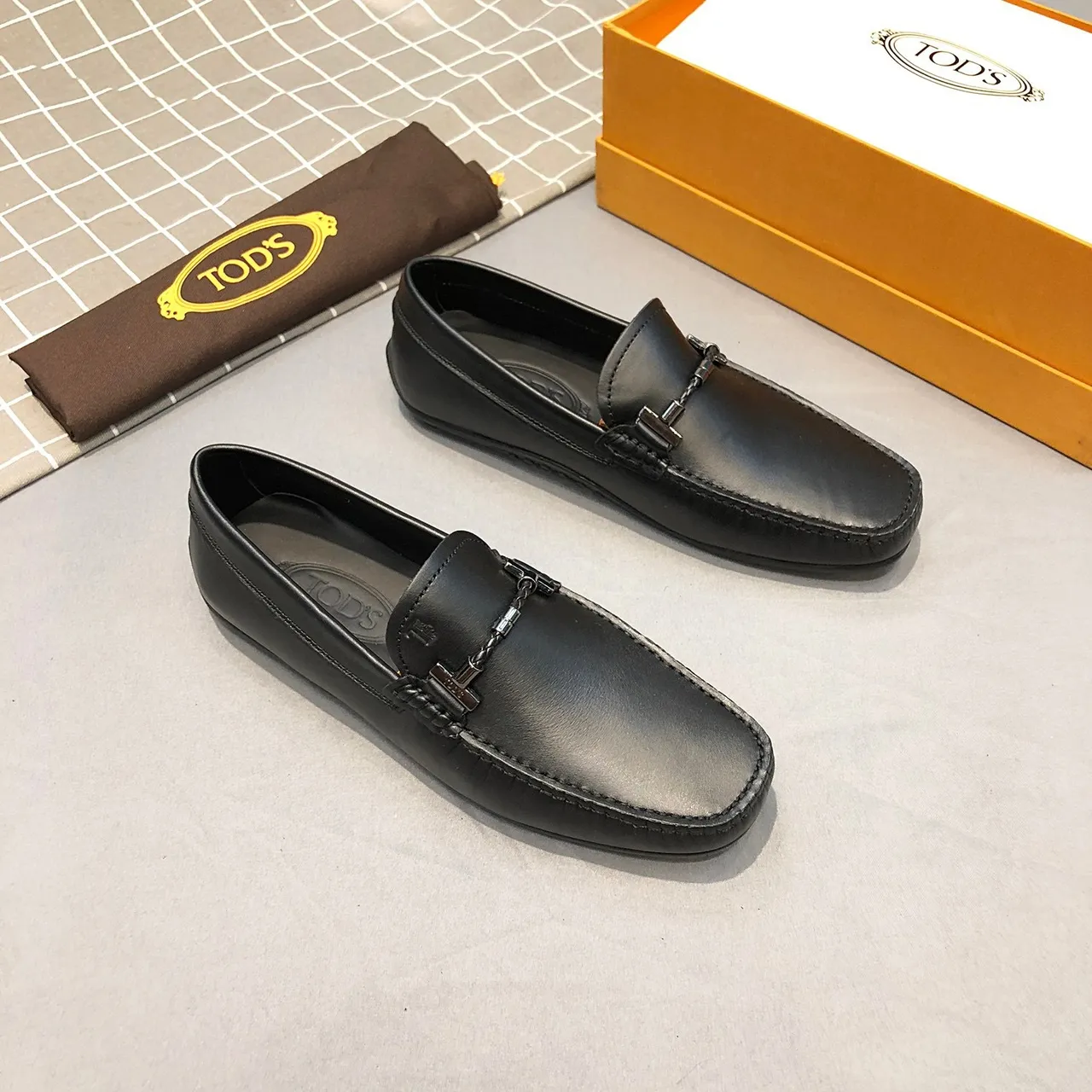 Tod's Horsebit Loafer Mocassins en cuir noir 4