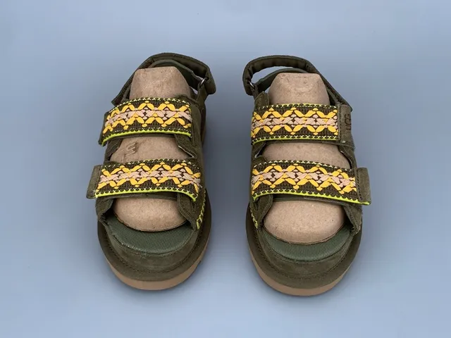UGG Vert Armée Beige Olive Daim Broderie Florale Straps Sandales Casual 4